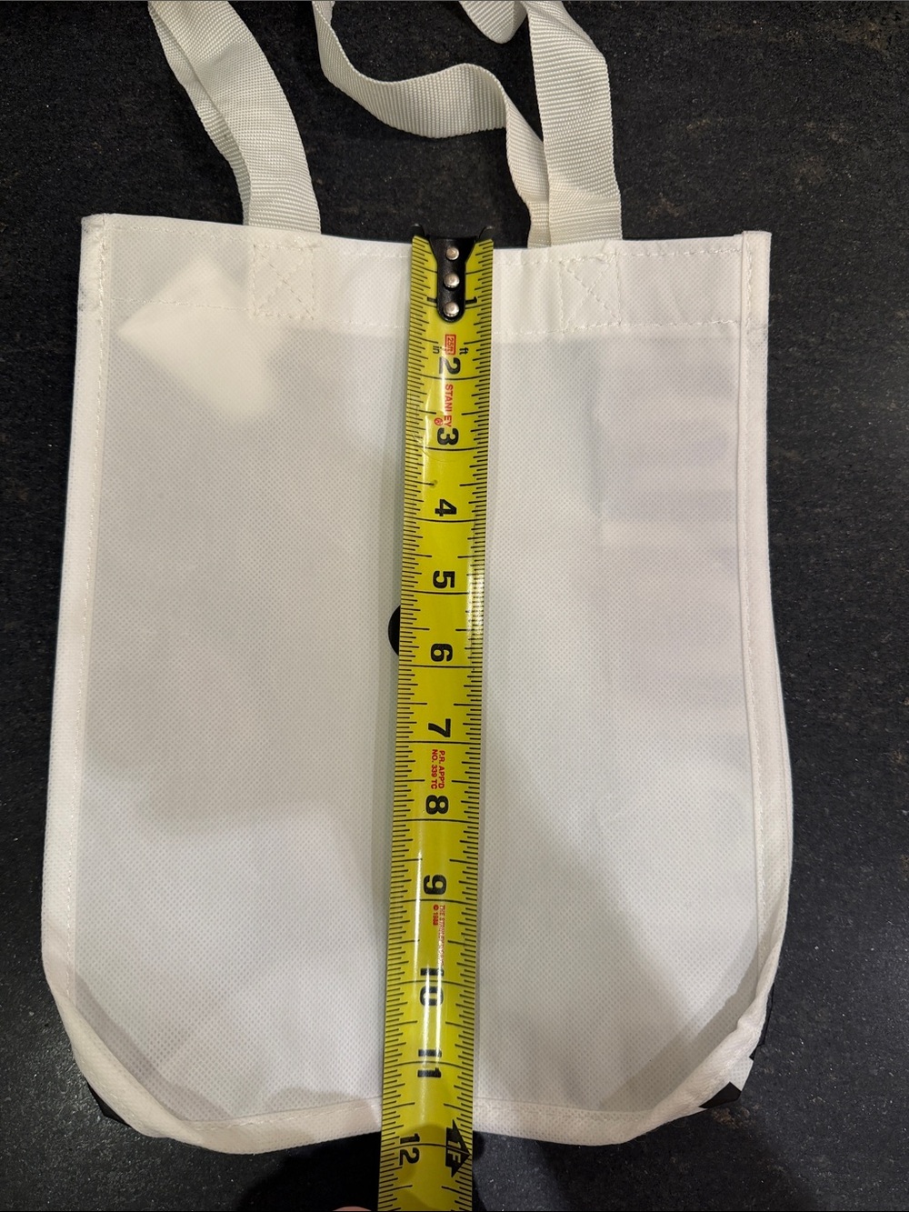 NEW🤩LULULEMON SMALL WHITE & BLACK REUSABLE TOTE BAG WITH HANDLES & SNAP CLOSURE - Picture 9 of 10